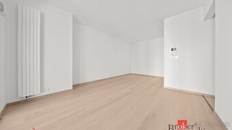 Na predaj 2-izbový ateliér na 16. poschodí v prestížnom proj - 4
