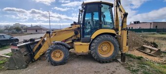 Komatsu WB 93R - 4