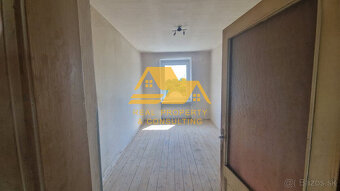 Predám tehlový 2 izbový byt v Štúrove - 4