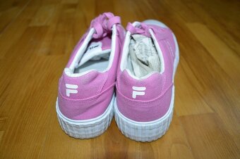 predam krasne damske tenisky FILA - 4