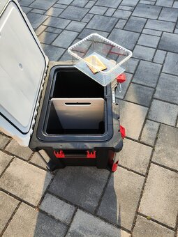 MILWAUKEE PACKOUT™ Chladiaci Box XL - 4