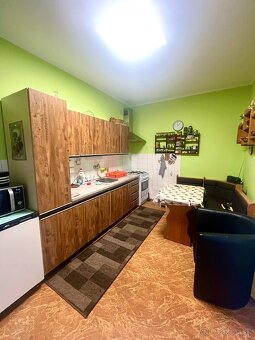 Dvojgeneračný 6 - izbový rodinný dom - Nižná Myšľa - 4