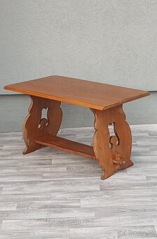 Stolík v kláštornom štýle . - 4