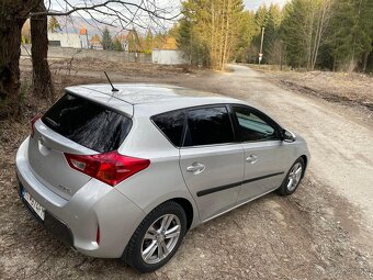 Toyota AURIS 2.0D-4D Diesel M6 TOP STAV - 4