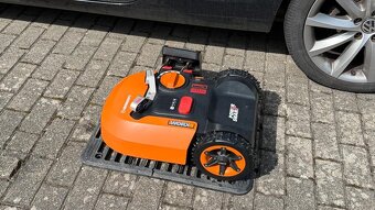 roboticka kosačka Landroid. - 4