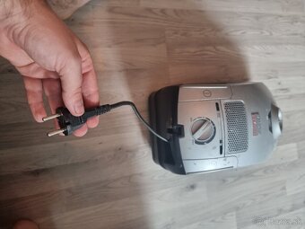 Vysávač zn. Miele Hybrid S4812 - 4