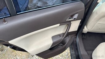 Rozpredam Opel Insignia 2.0 cdti 96kw - 4