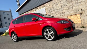 Predám Seat Altea XL 2.0 TDI DSG xenony - 4