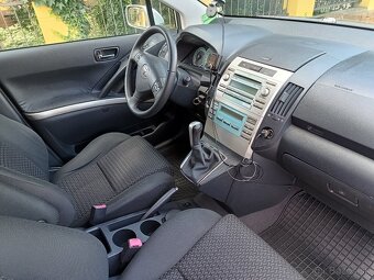 Toyota Corolla Verso 2,2 D4D 2009 - 4
