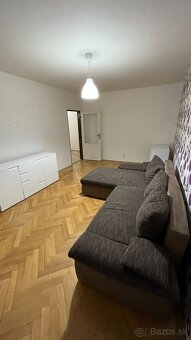 Prenájom 2-izbového bytu – Levice, centrum - 4