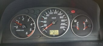 Predám Nissan x trail 2.2 84kw - 4