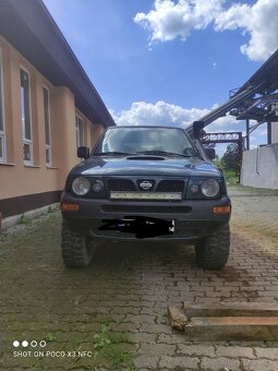 Nissan Terrano 2 - 4