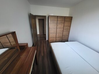 Ponúkam na dlhodobý prenájom 2 i byt - 4