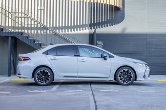 Toyota Corolla 1.8 Hybrid GR SPORT - 4