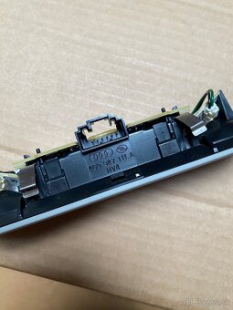 Zadné interiérové svetlo Audi A6 A7 4G0947111A (HV4) - 4