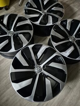 5x112 R19 VW Montevideo - 4