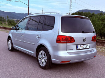 Volkswagen Touran 2.0 TDI DSG Premium Comfortline - 4