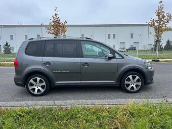 Volkswagen Touran Cross 1.6 TDI 5 miest 2011 - 4