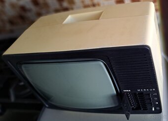 Staré elektro TESLA - 4