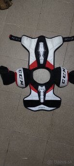 Hokejová vystroj - 4