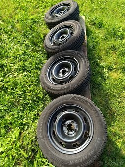 Predám letné pneumatiky na diskoch Peugeot 307 - 4