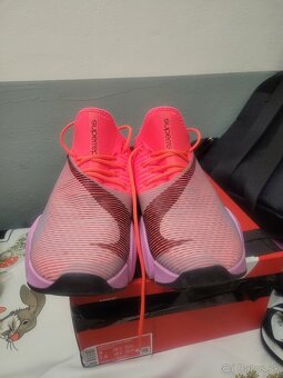 Nike - 4