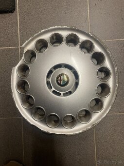 Predám puklice Alfa Romeo R15 – sada 4 kusy - 4