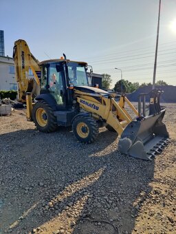 Komatsu WB93R-8 - 4