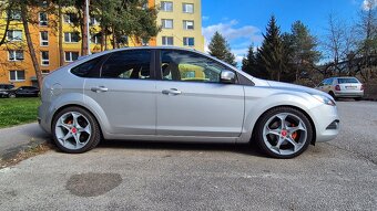 Predám Ford Focus 2,0 Tdci M6 r.v. 2009 - 4