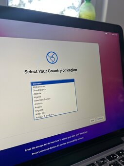 MacBook Pro (Retina, 13-inch, Early 2015) - 4