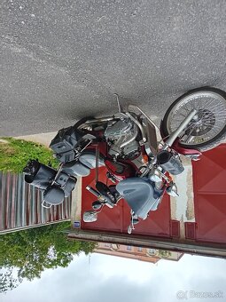 Suzuki Intruder 800 - 4