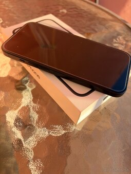 iPhone 15 128 GB Black - 4