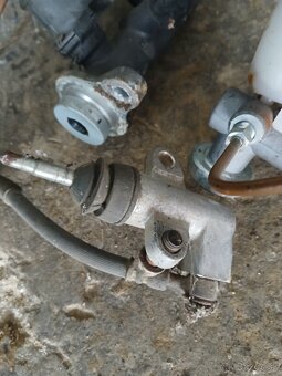 Diely  Nissan navara D22 - 4