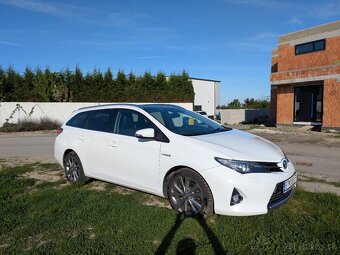 Toyota Auris TS 1.8 Hybrid - 4