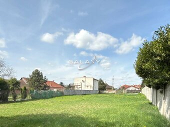  POZOR  Lukratívny pozemok takmer v centre, Sládkovičo - 4