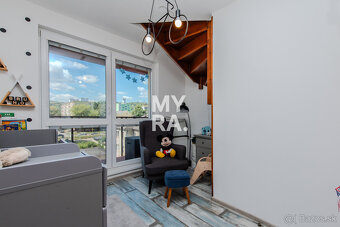 Štýlový 2-izbový mezonetový byt s dvoma balkónmi – blízko ce - 4