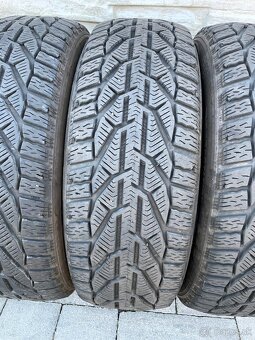 205/60 R16 Sebring zimne - 4