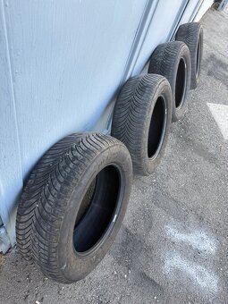 225/65R17 pneu - 4