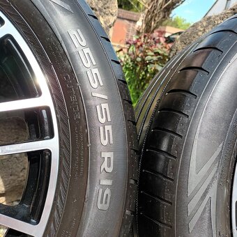 255 55 r19    5x120 - 4