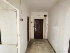 1.izbový byt s kumbálom - sídlisko Sekčov - ulica Karpatská - 4