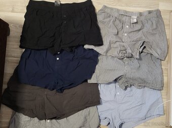 H&M - trenky - 4