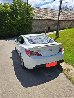 Hyundai Genesis cupe - 4