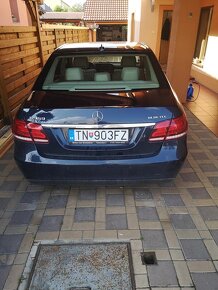 Mercedes-Benz E - 4