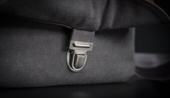 Olympus OM-D Messenger Bag Mini - Prémiová kožená ramenná br - 4