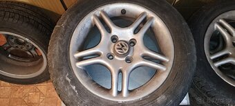185/60 R14 4x100 6J hlinikove disky a pneumatiky - 4