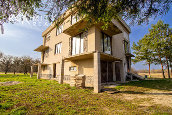 Rodinný dom v Ruskove s veľkým potenciálom - 4