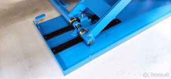 Mobilný nožnicový zdvihák 3-3500 kg/110-130 cmZÁRUKA - 4
