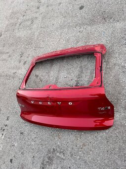 volvo XC60-XC40 zadna kapota - 4