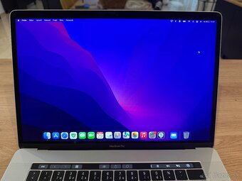 MacBook Pro (15-palcový, 2017) - 4