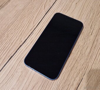 iPhone 13 modrý 256gb - 4